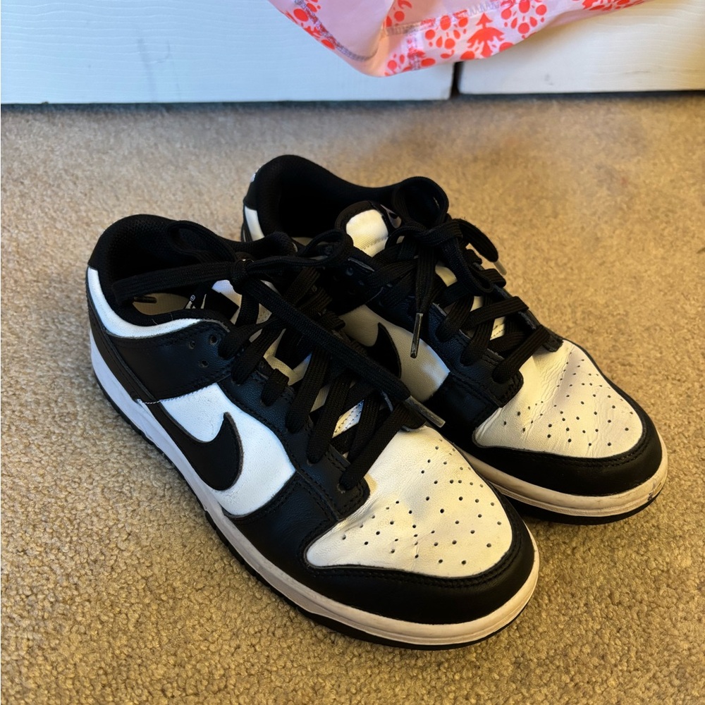 Nike Panda Dunks